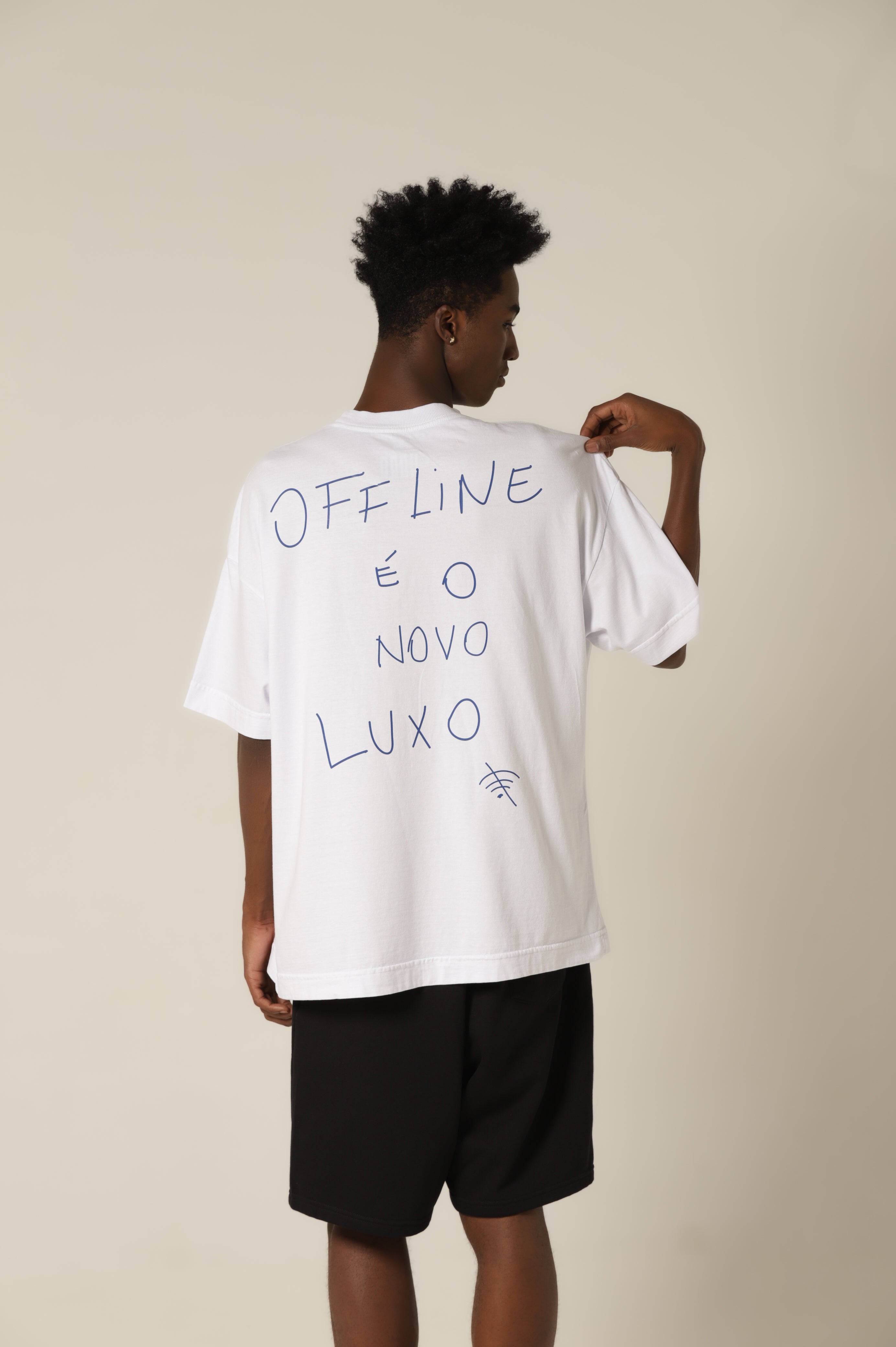 Camiseta Offline - Branco Oversized