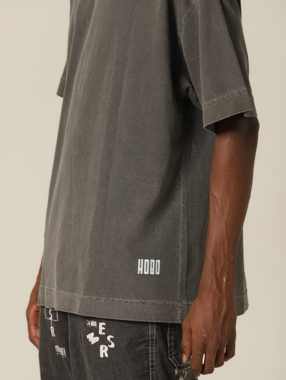 Camiseta Tempestade - Chumbo Oversized