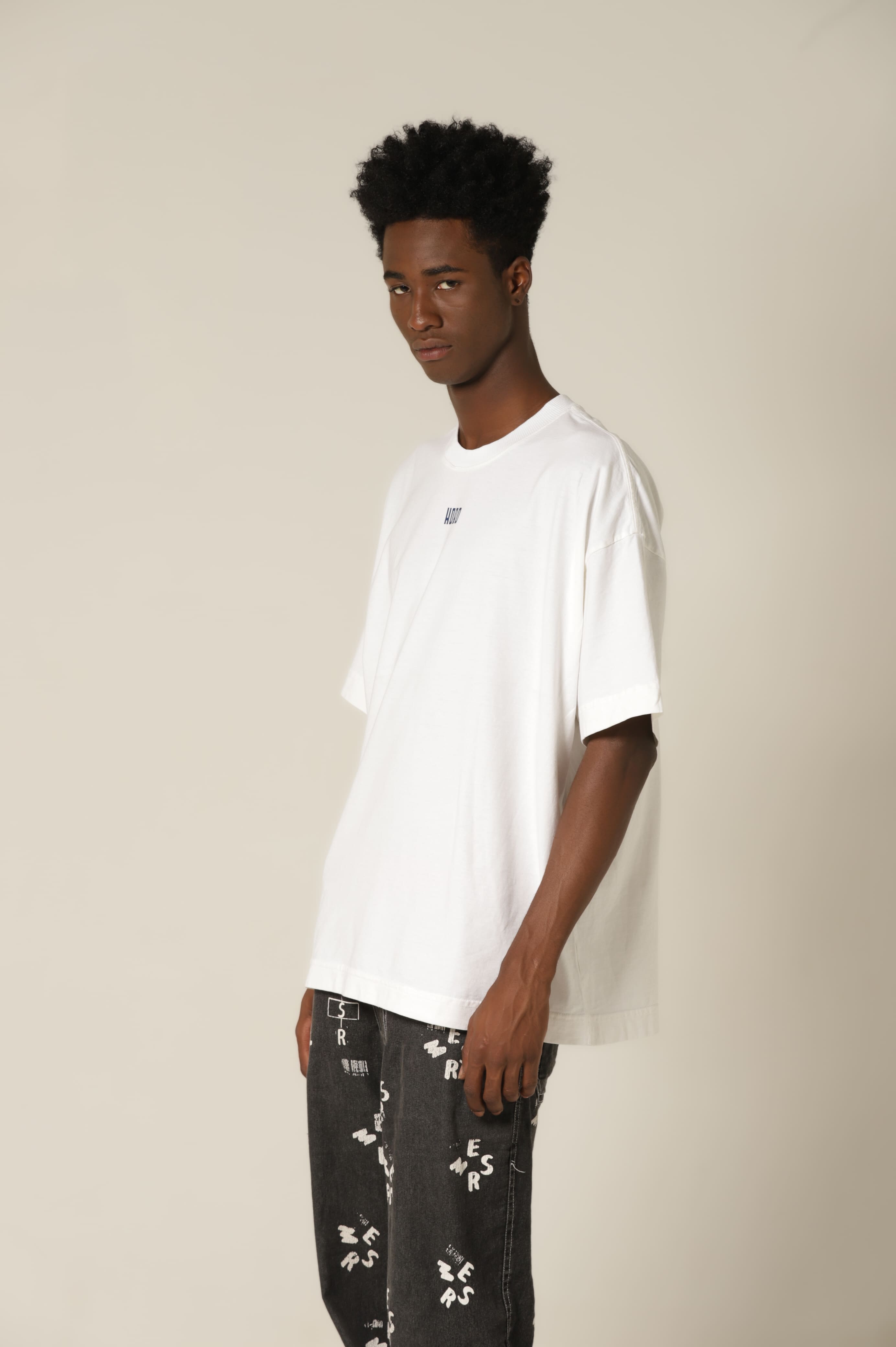 Camiseta Ame a Deus - Off White Oversized