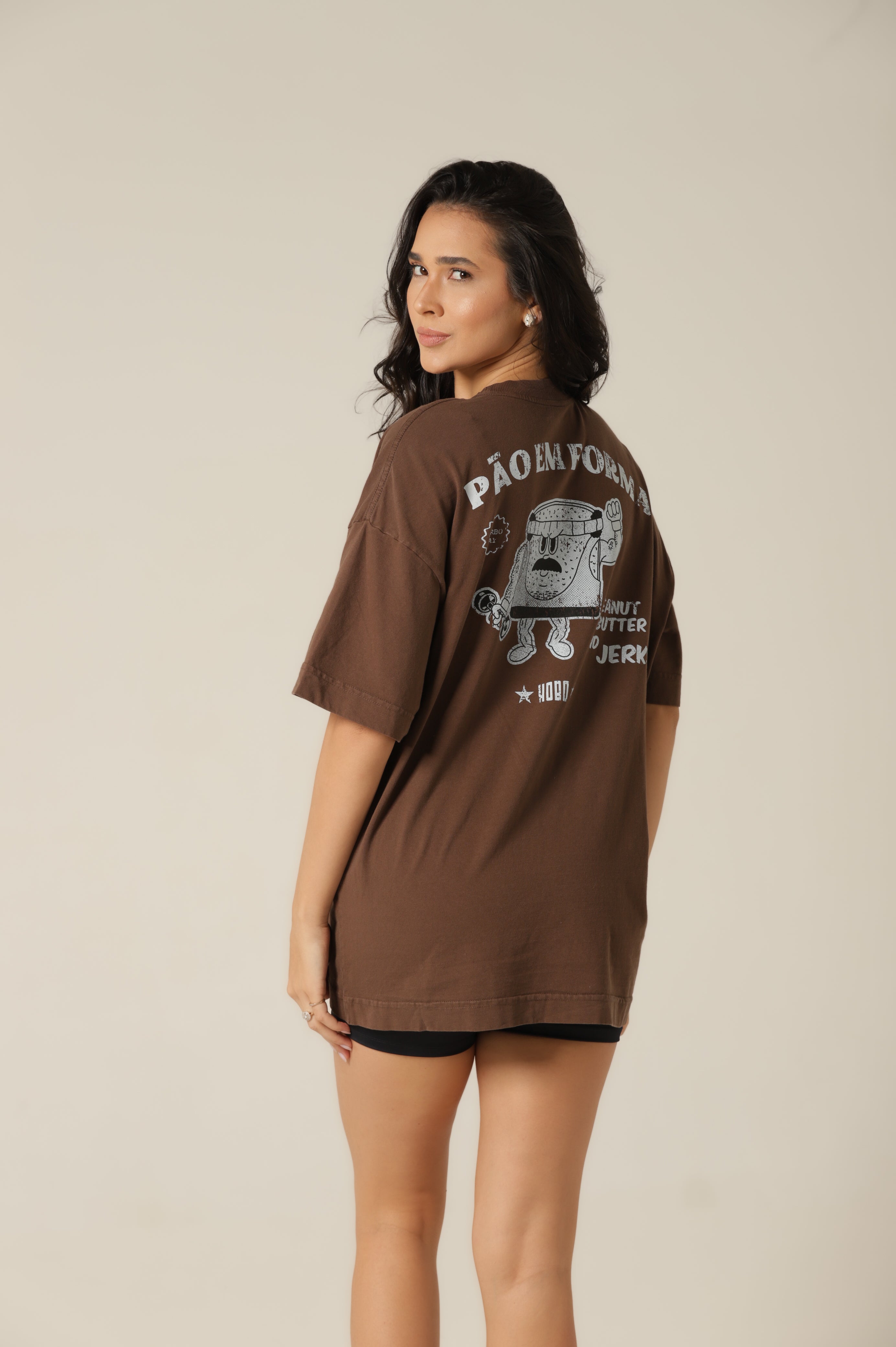 Camiseta Pão Em Forma - Marrom Oversized