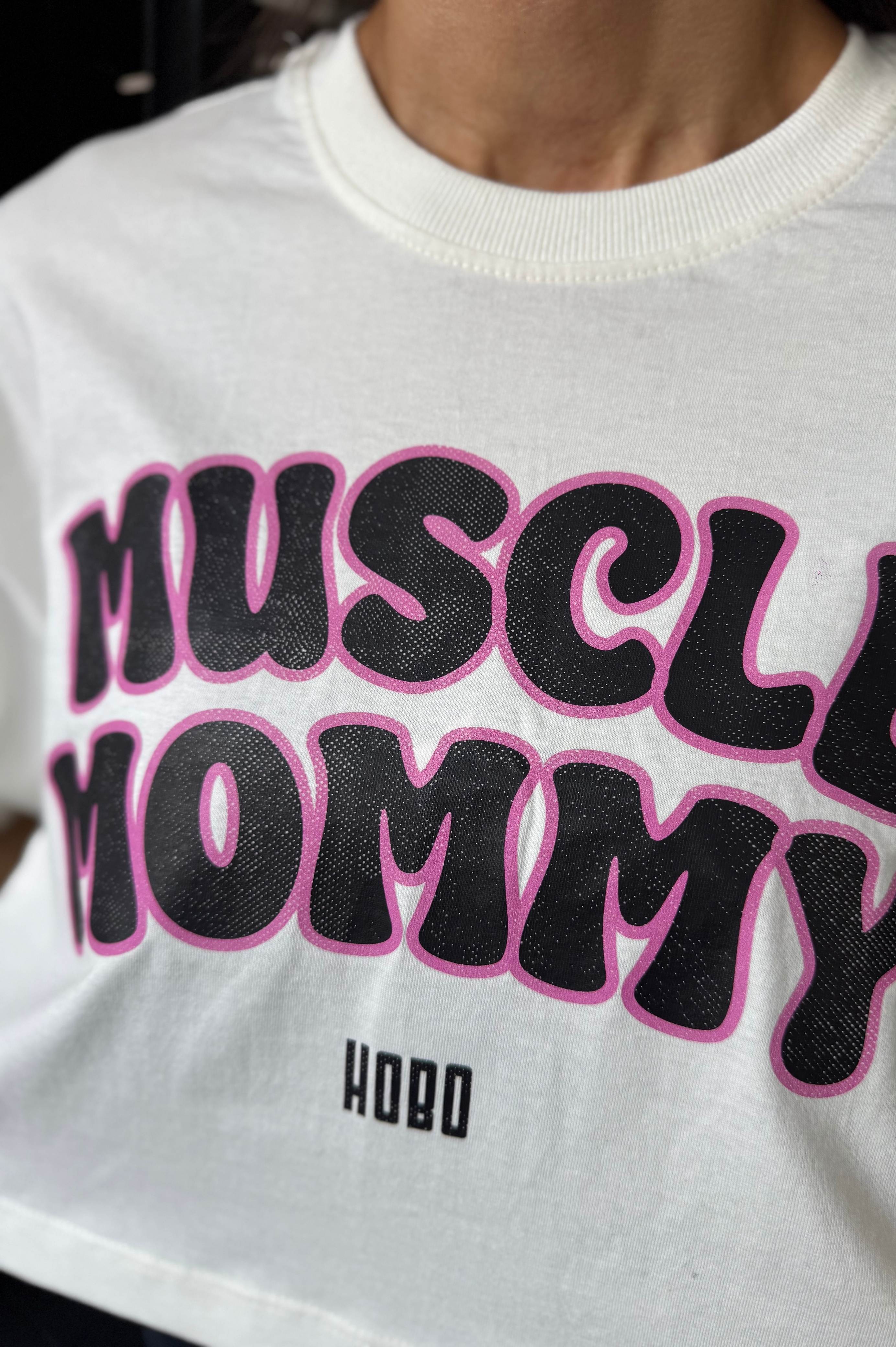 Cropped Muscle Mommy Off White