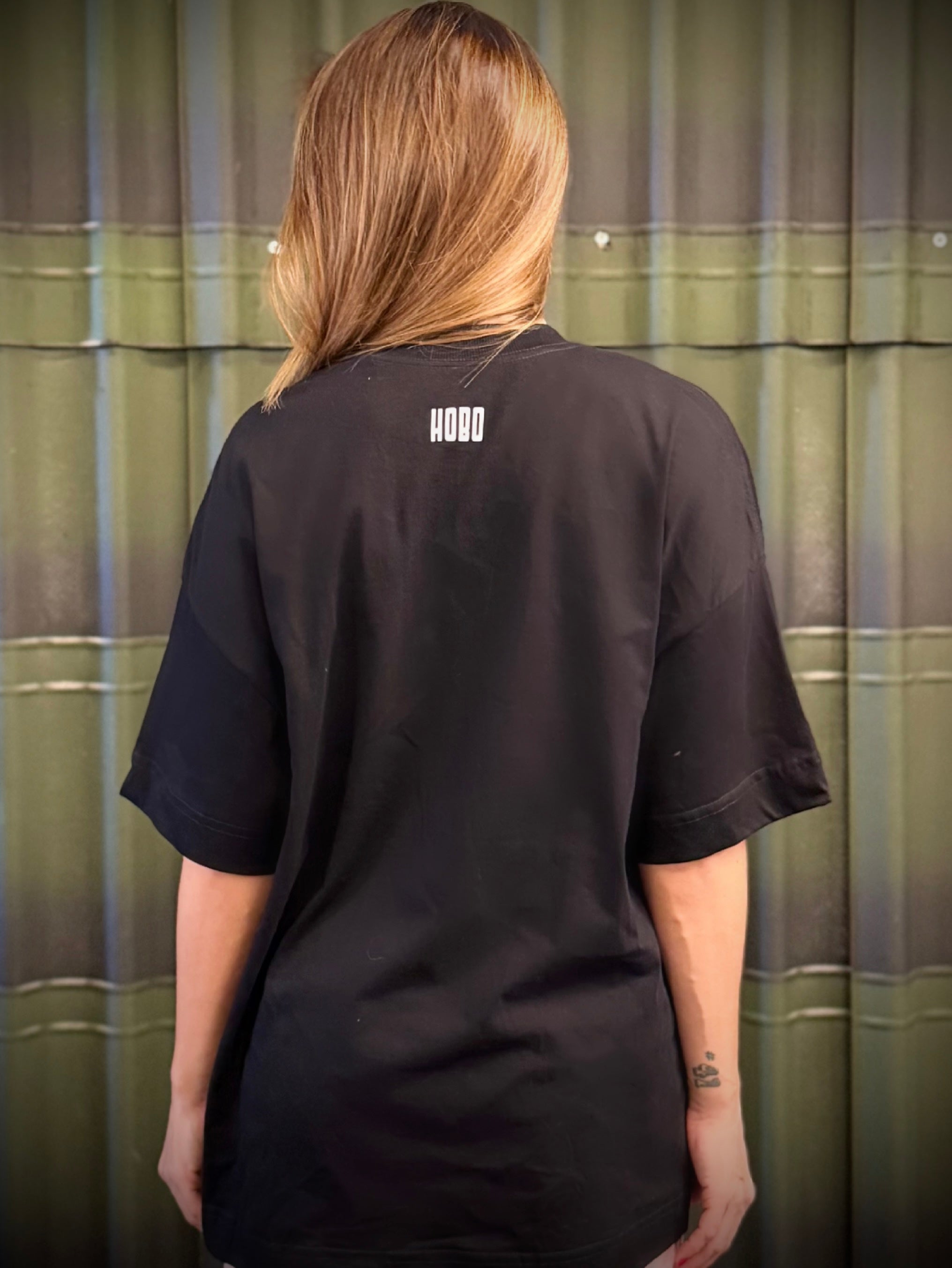 Camiseta Jesus Salva - Oversized Preta