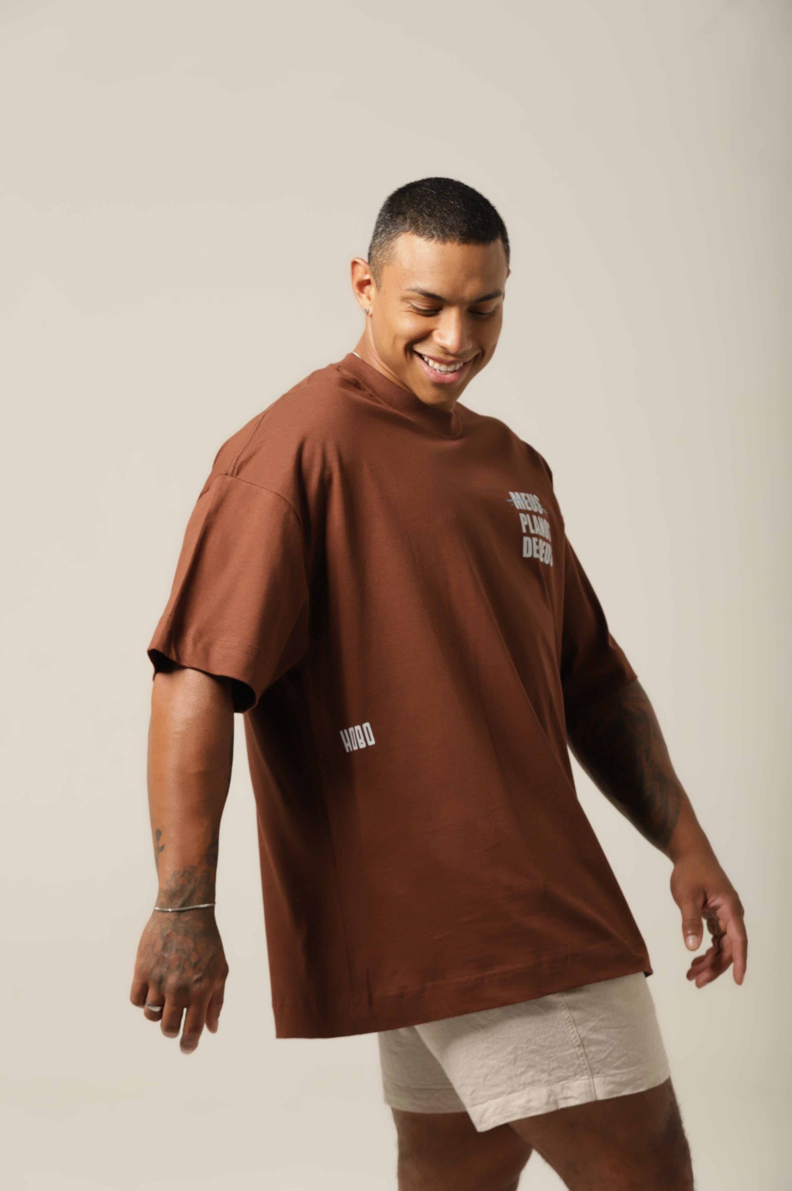 Camiseta Planos de Deus - Marrom Oversized