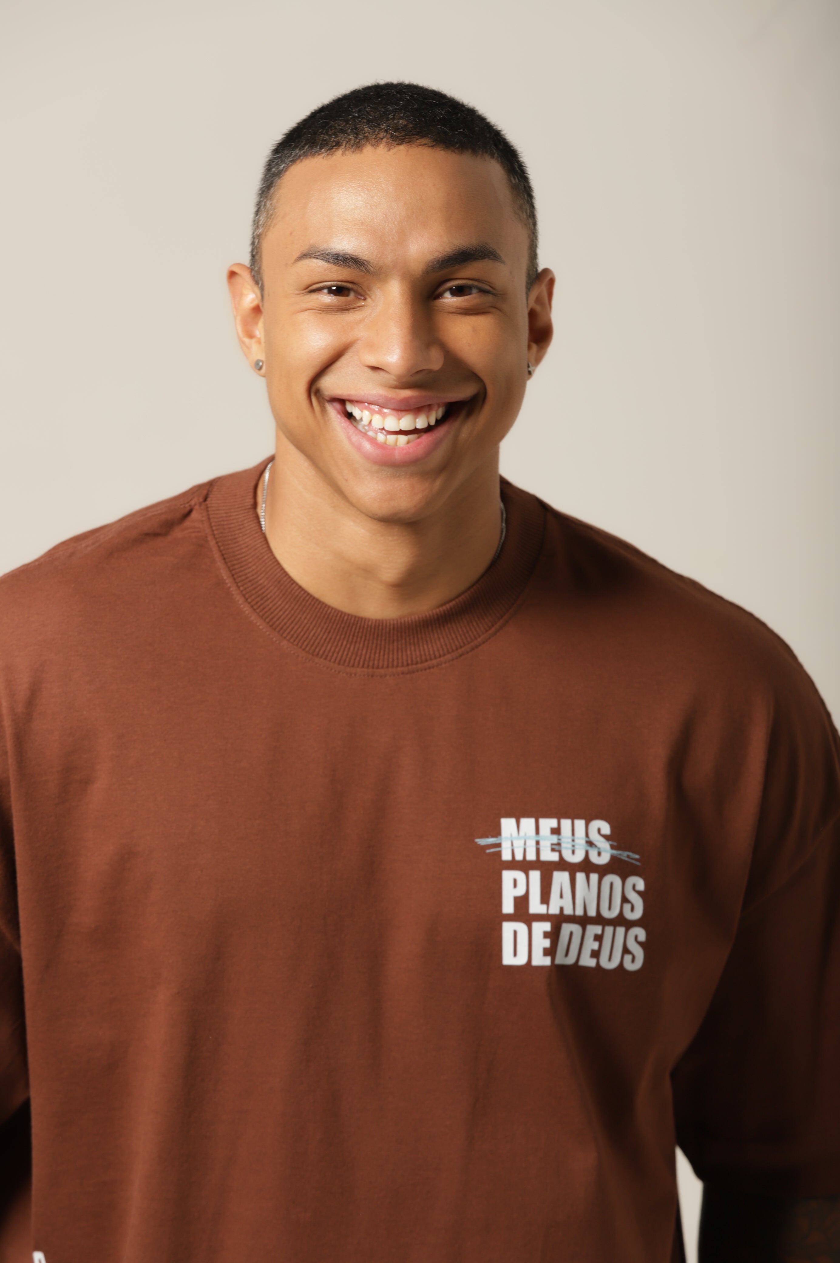 Camiseta Planos de Deus - Marrom Oversized