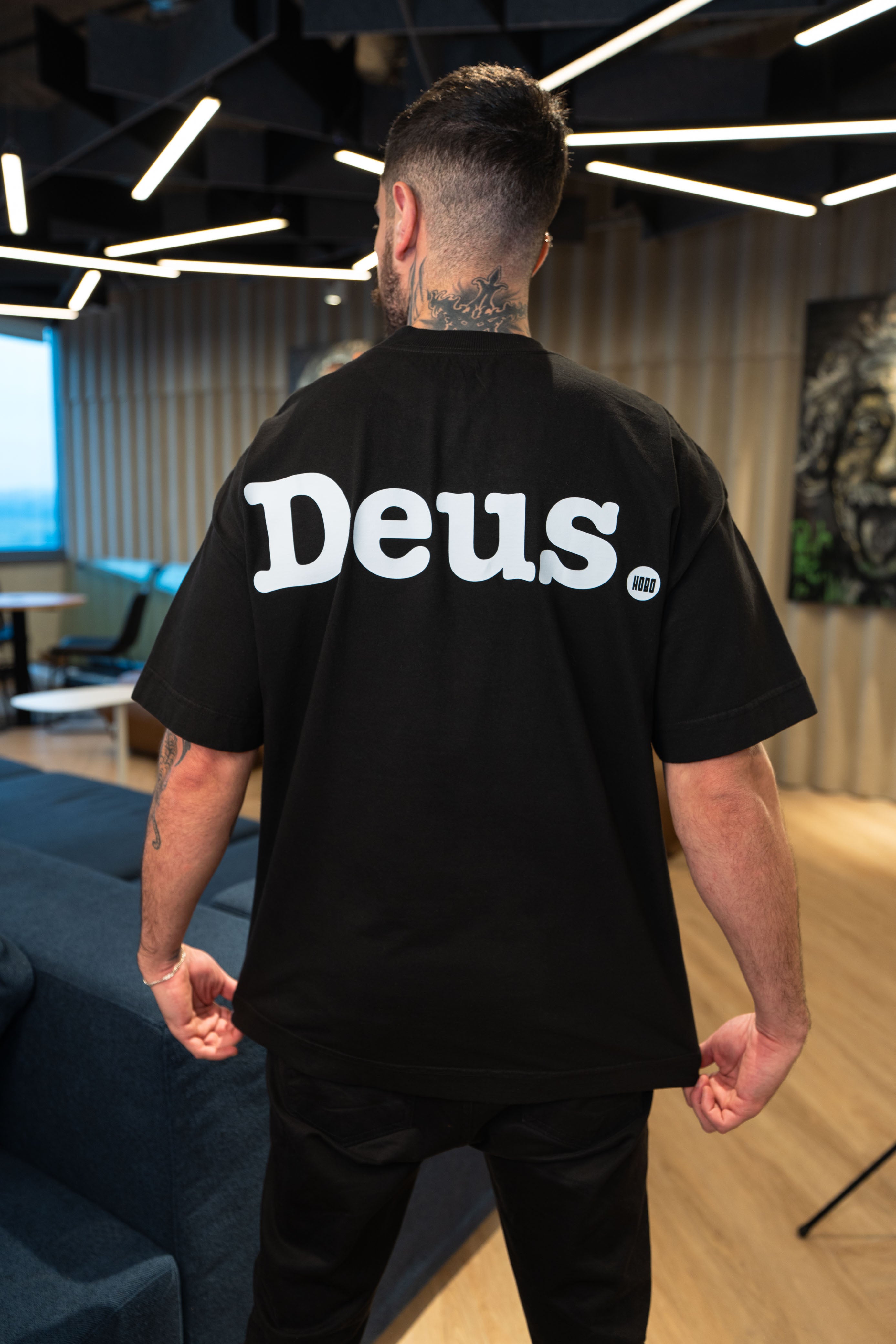 Camiseta Deus - Oversized Preta