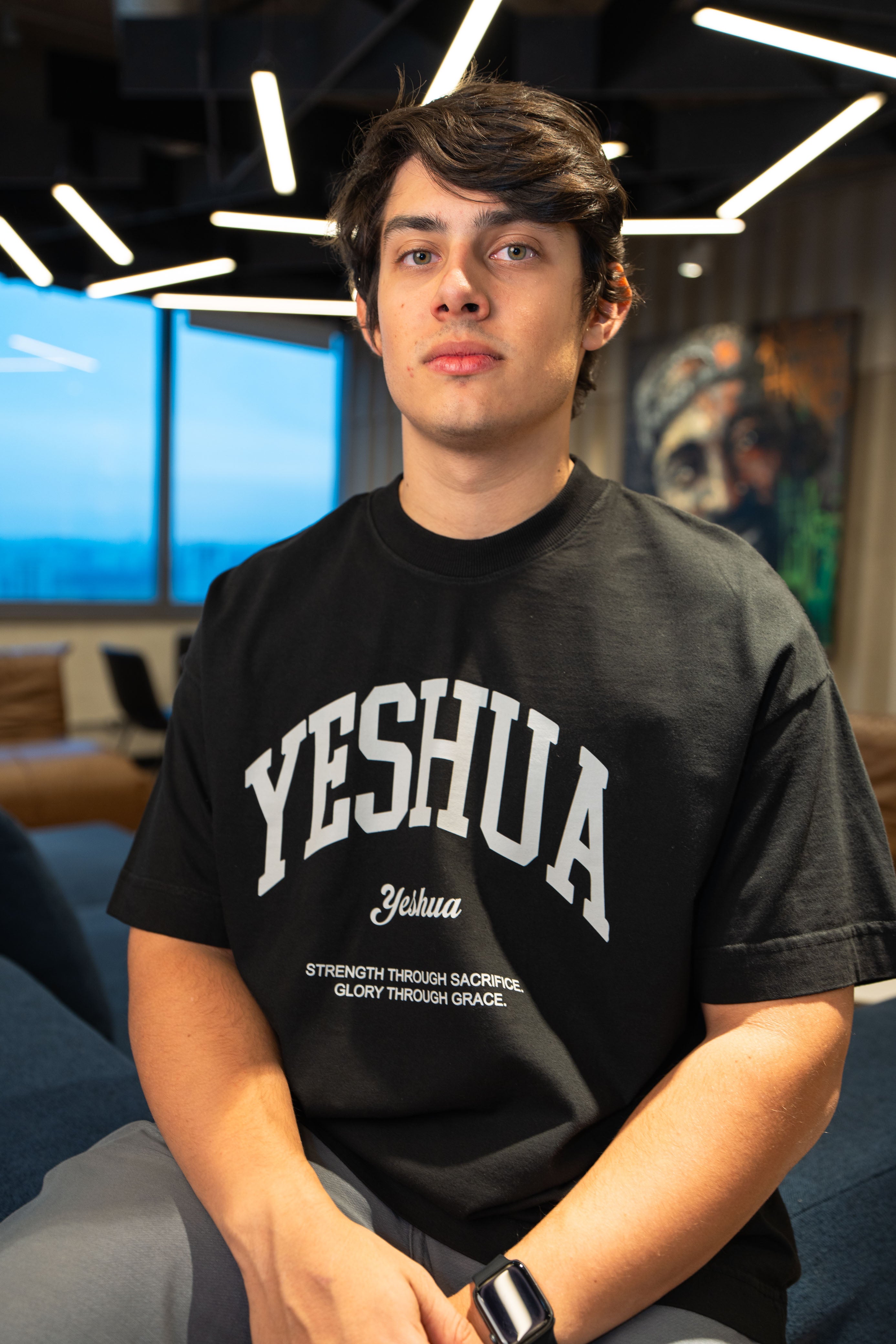 Camiseta Yeshua - Oversized Preta