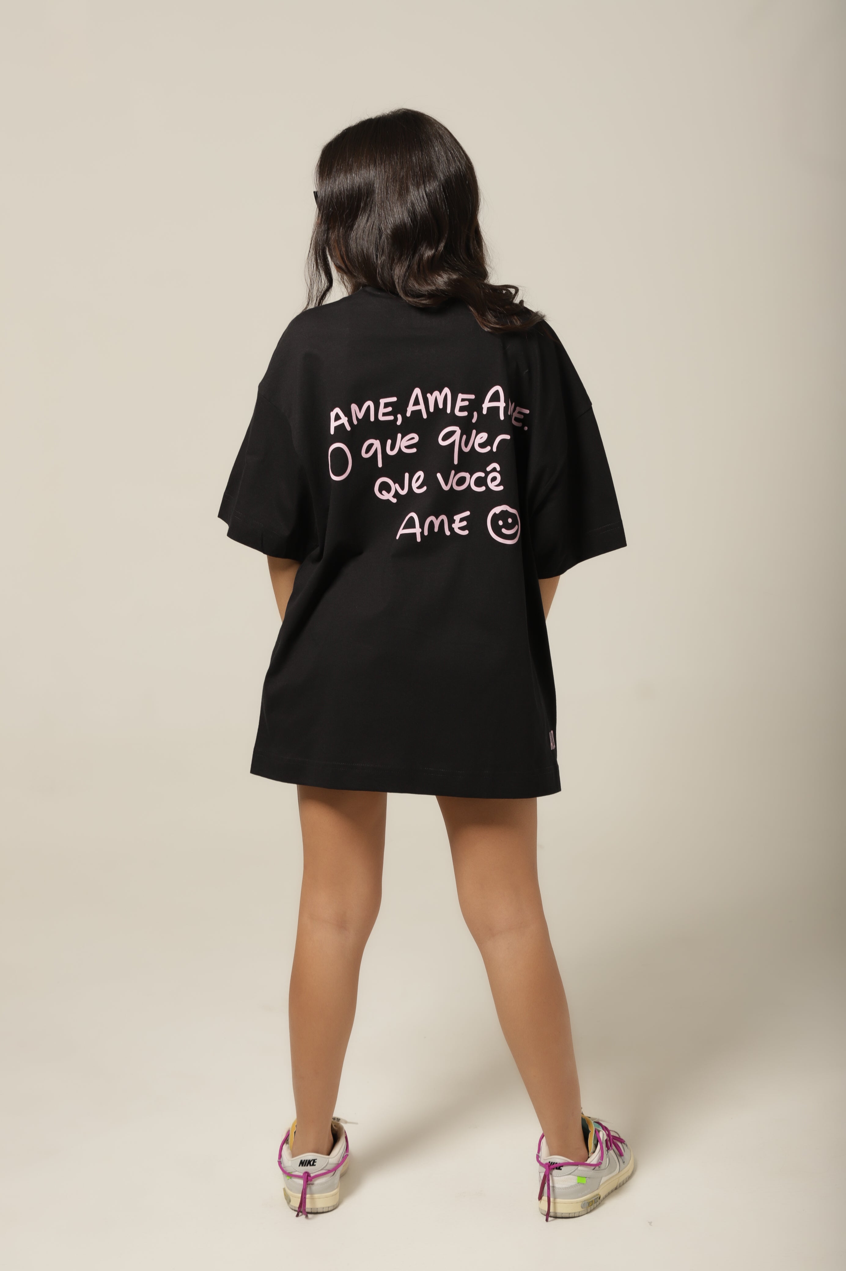 Camiseta Ame - Preta Oversized