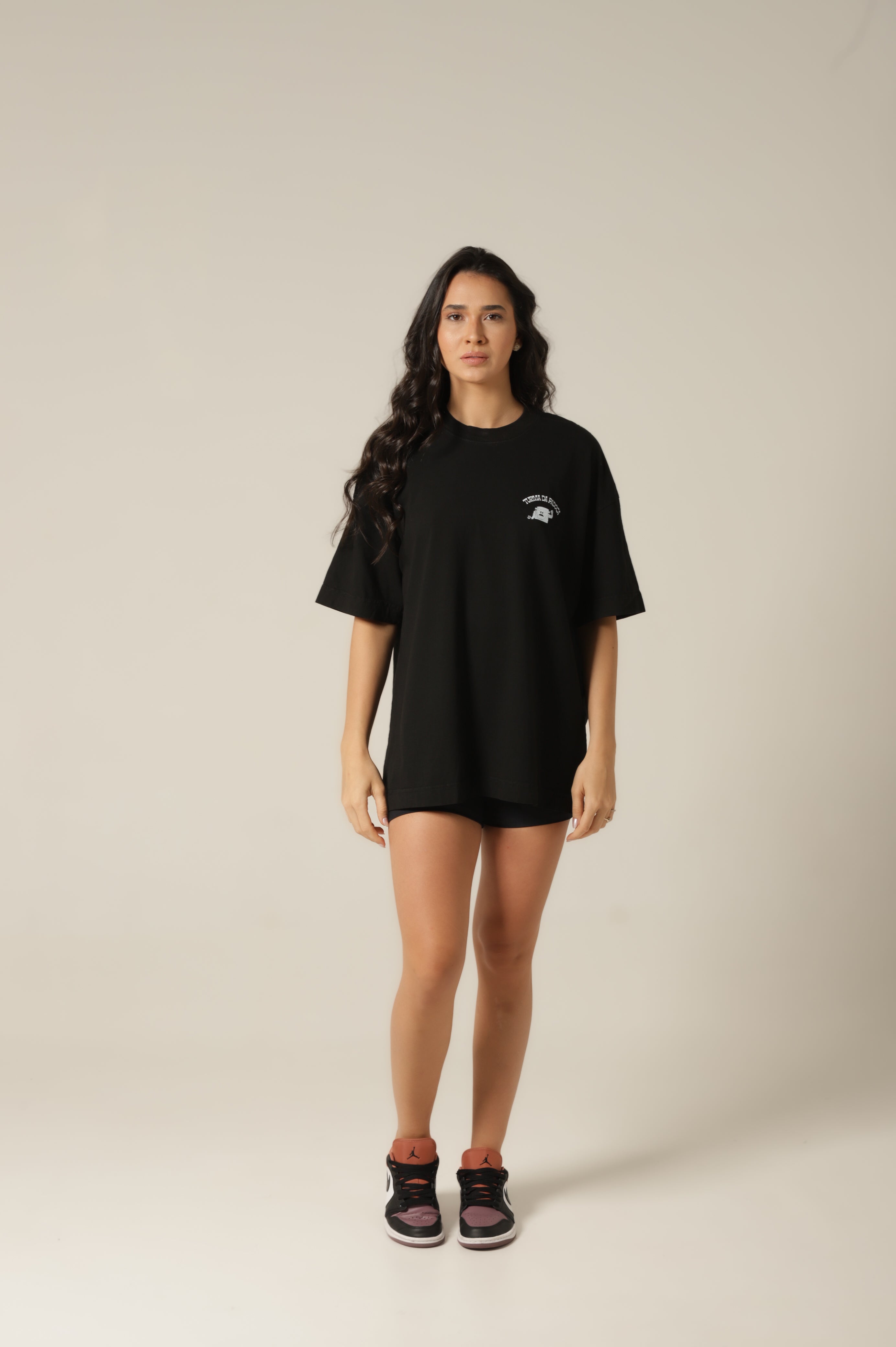 Camiseta Pão Em Forma - Preta Oversized