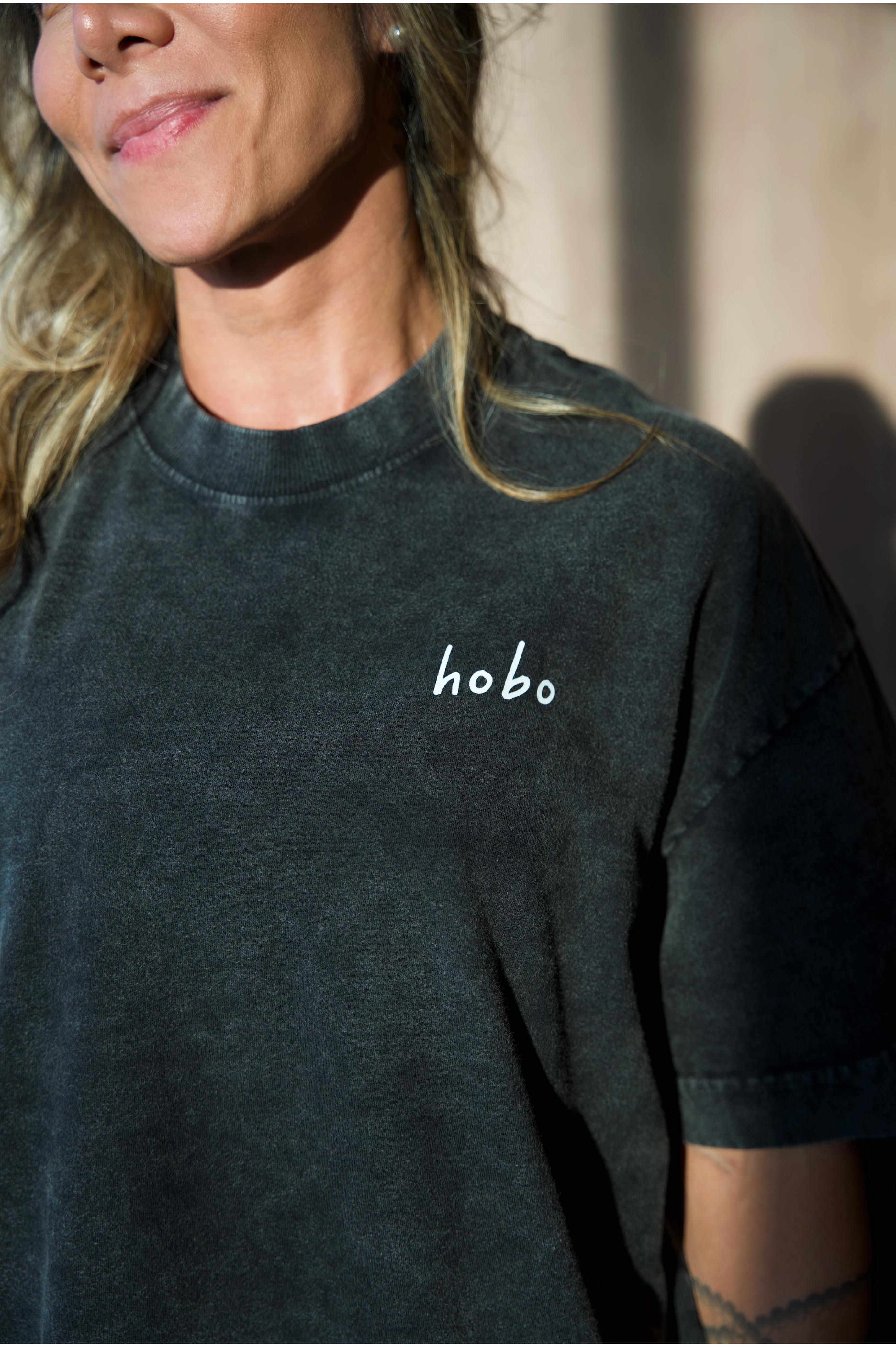 Camiseta Beba Água - Oversized Preta Marmorizada