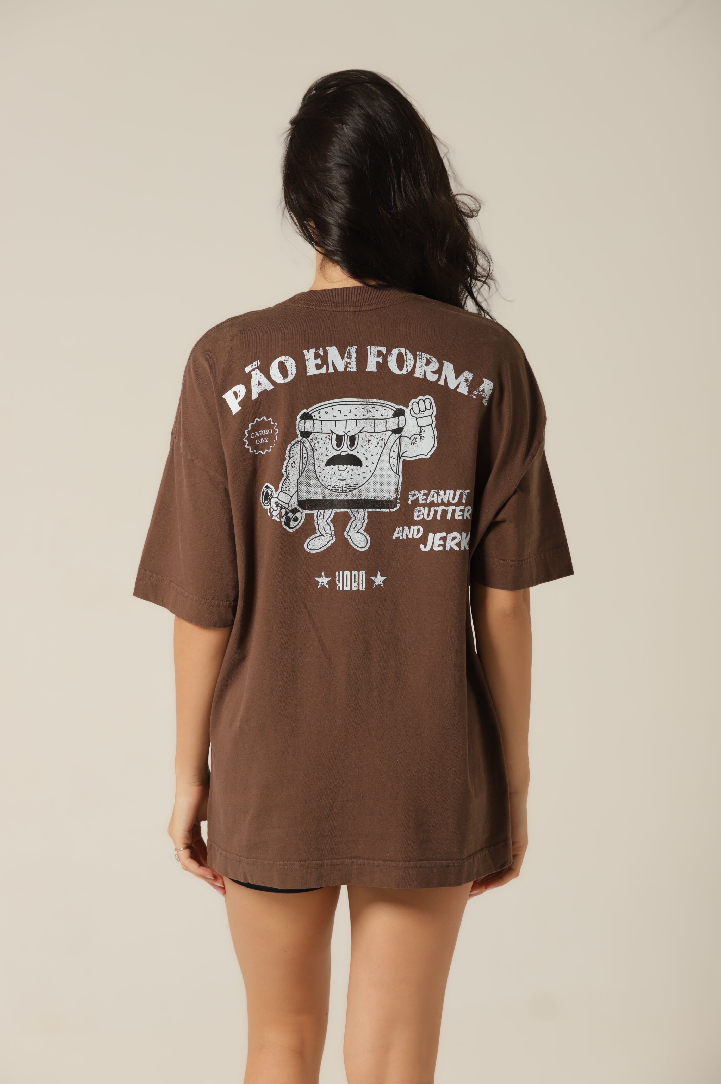 Camiseta Pão Em Forma - Marrom Oversized