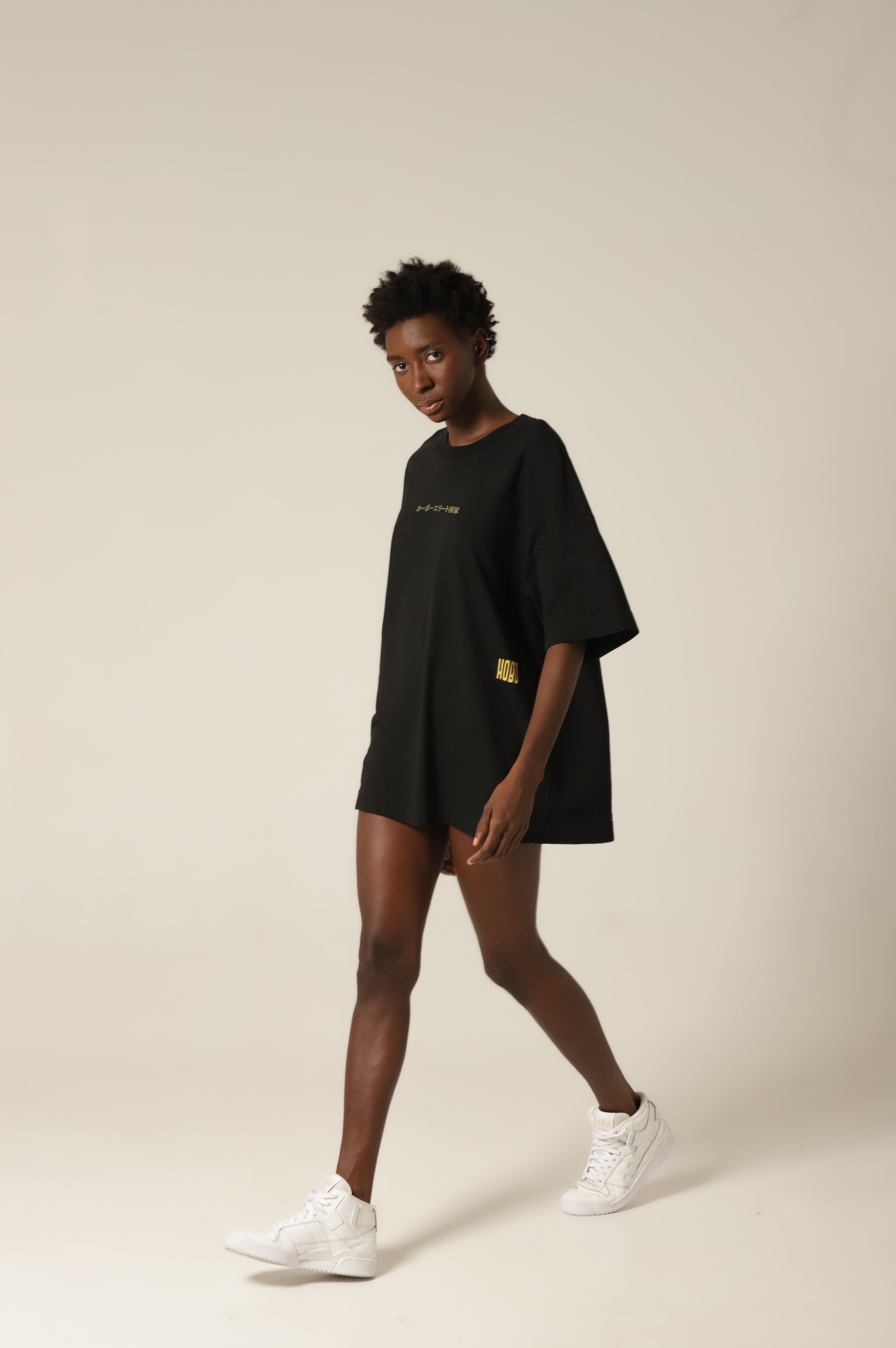 Camiseta Aleluia - Preta Estampa Amarela Oversized