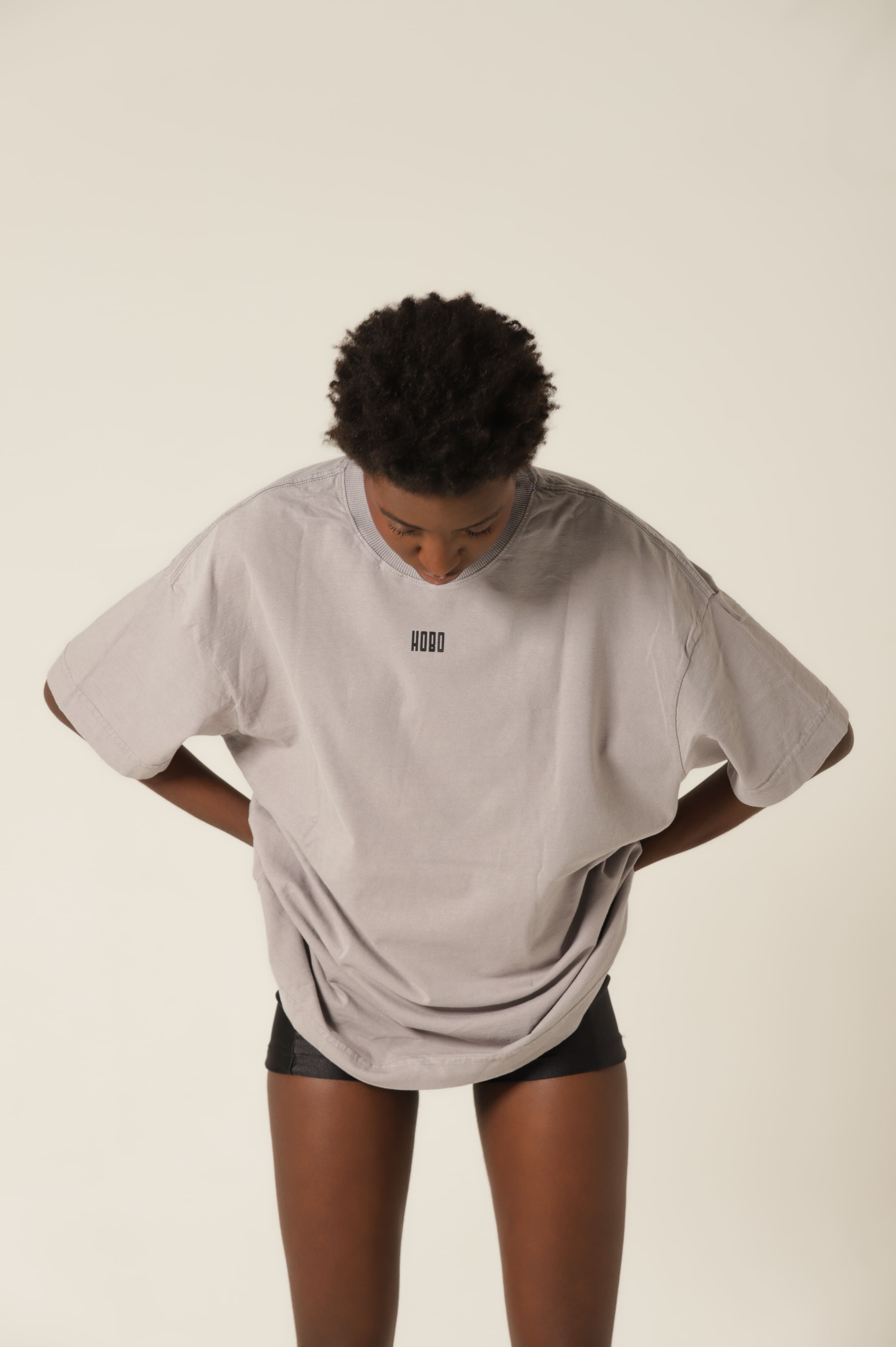 Camiseta Ame a Deus - Cinza Espacial Oversized