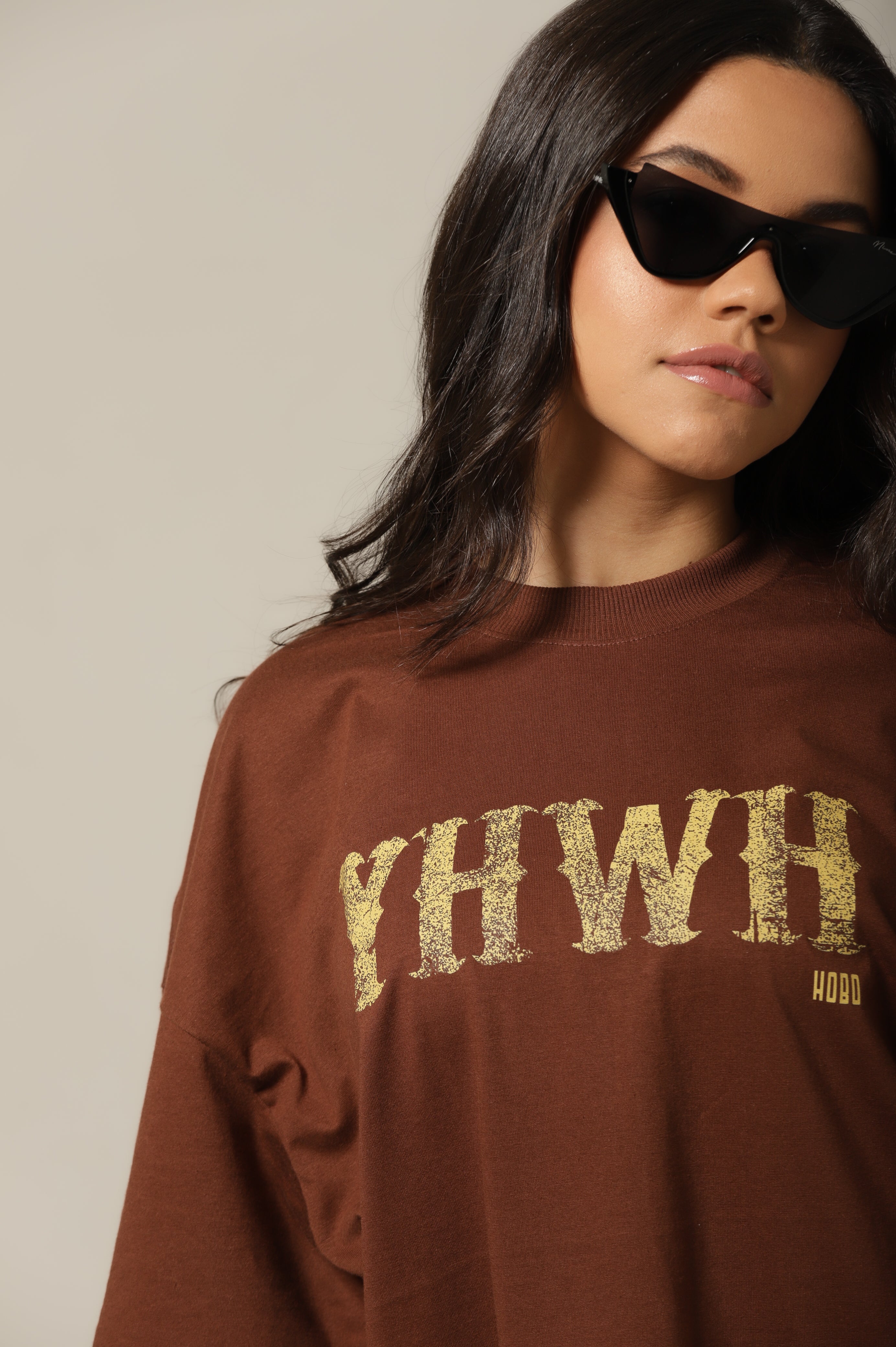 Camiseta Ele YHWH - Marrom Oversized