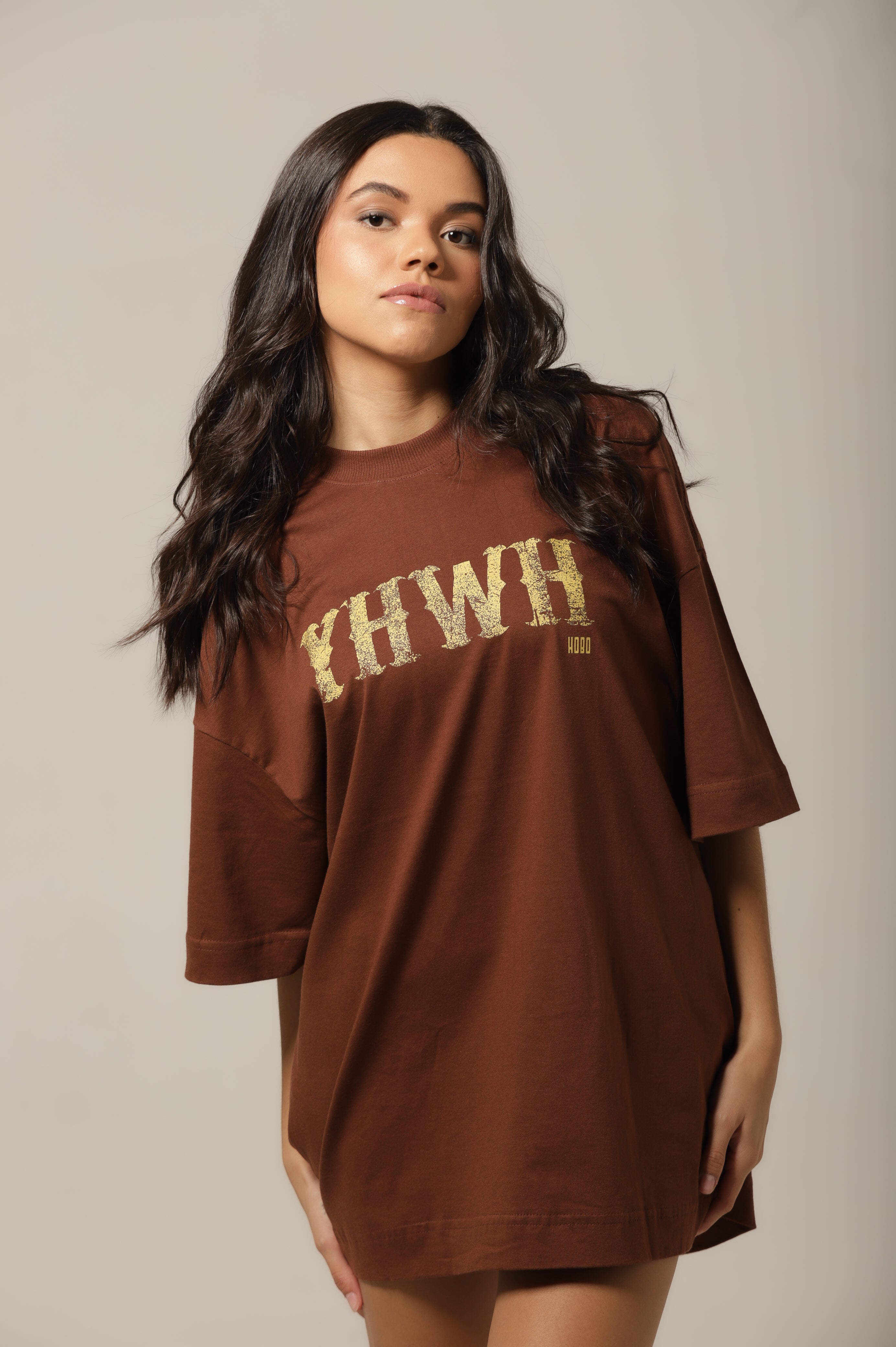 Camiseta Ele YHWH - Marrom Oversized
