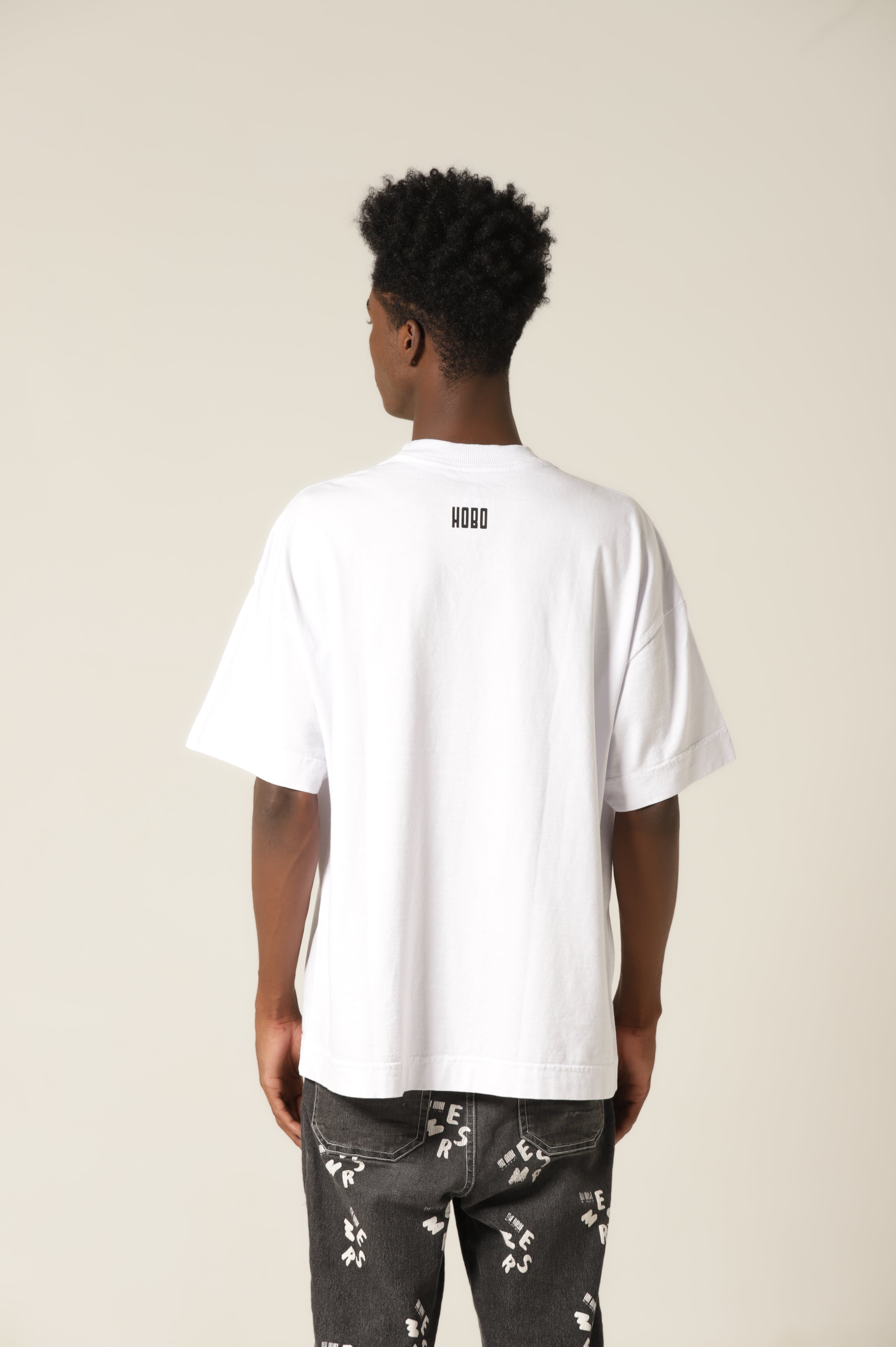 Camiseta Oversized Spoiler - Branco [ Estampa Preta ]