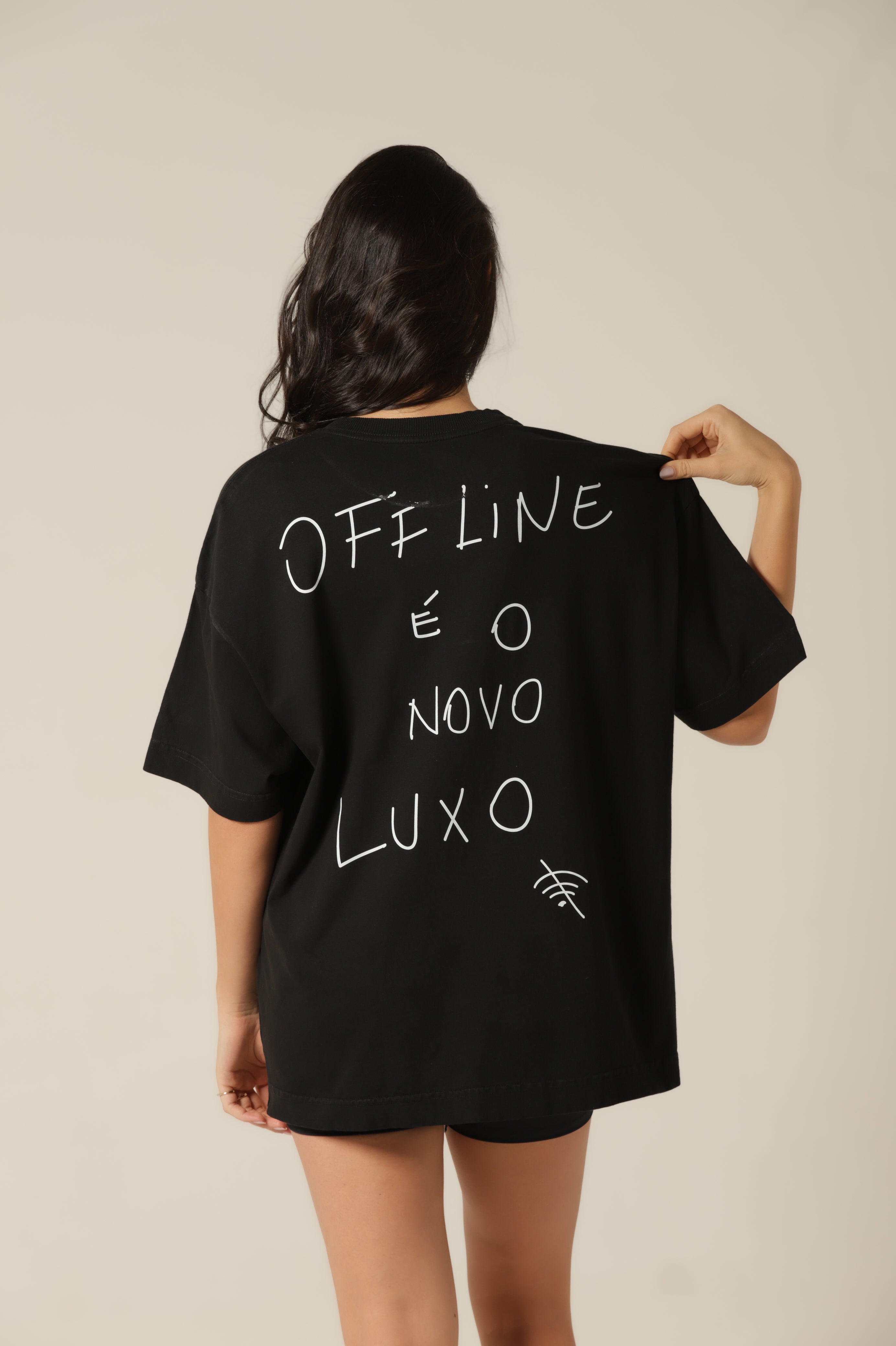 Camiseta Oversized Offline - Preto [ Estampa Branca ]