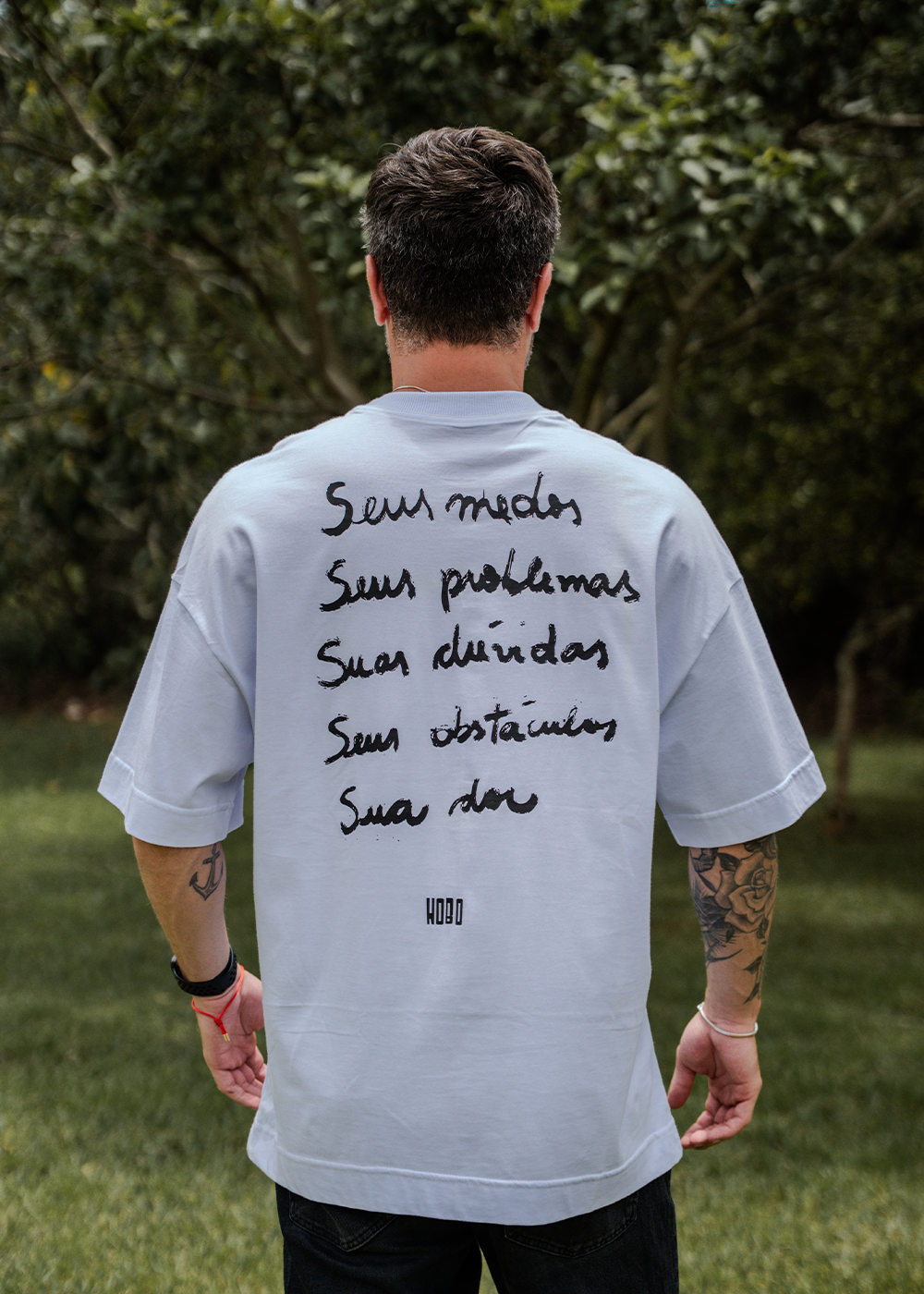Camiseta Deus é Maior Oversized Off White