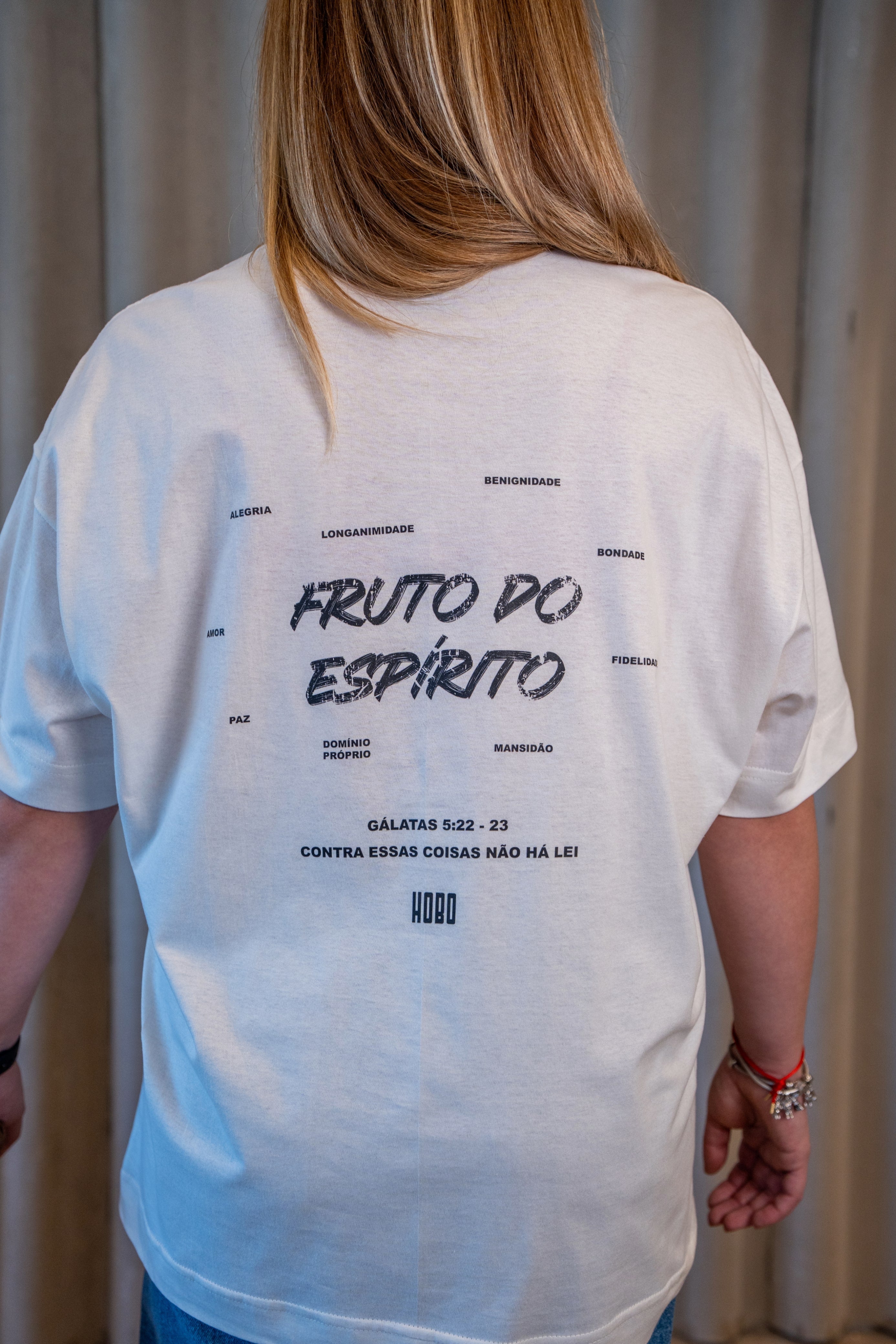 Camiseta Frutos do Espirito - Off-White Oversized