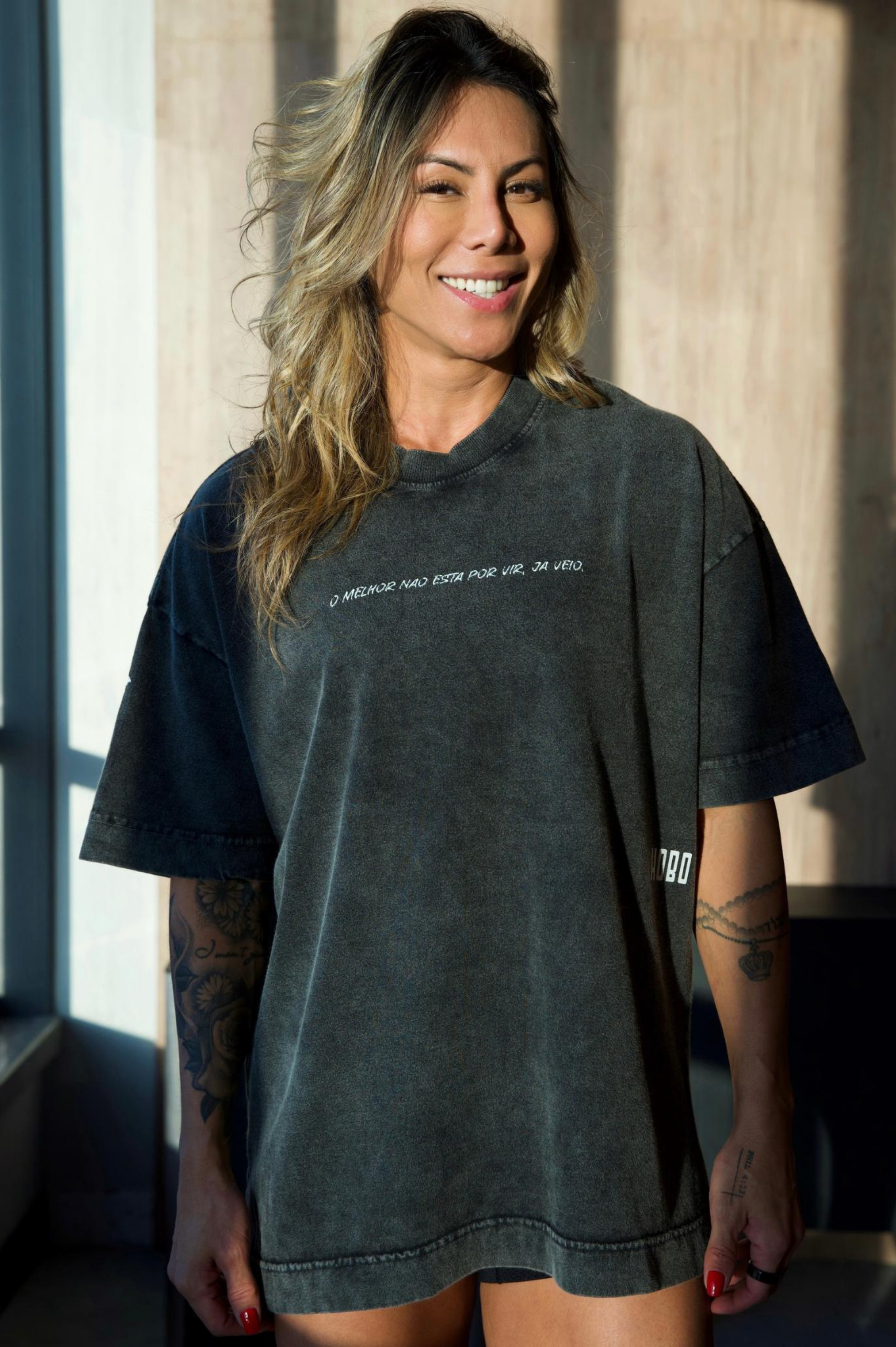 Camiseta Jesus - Preta Marmorizada Oversized