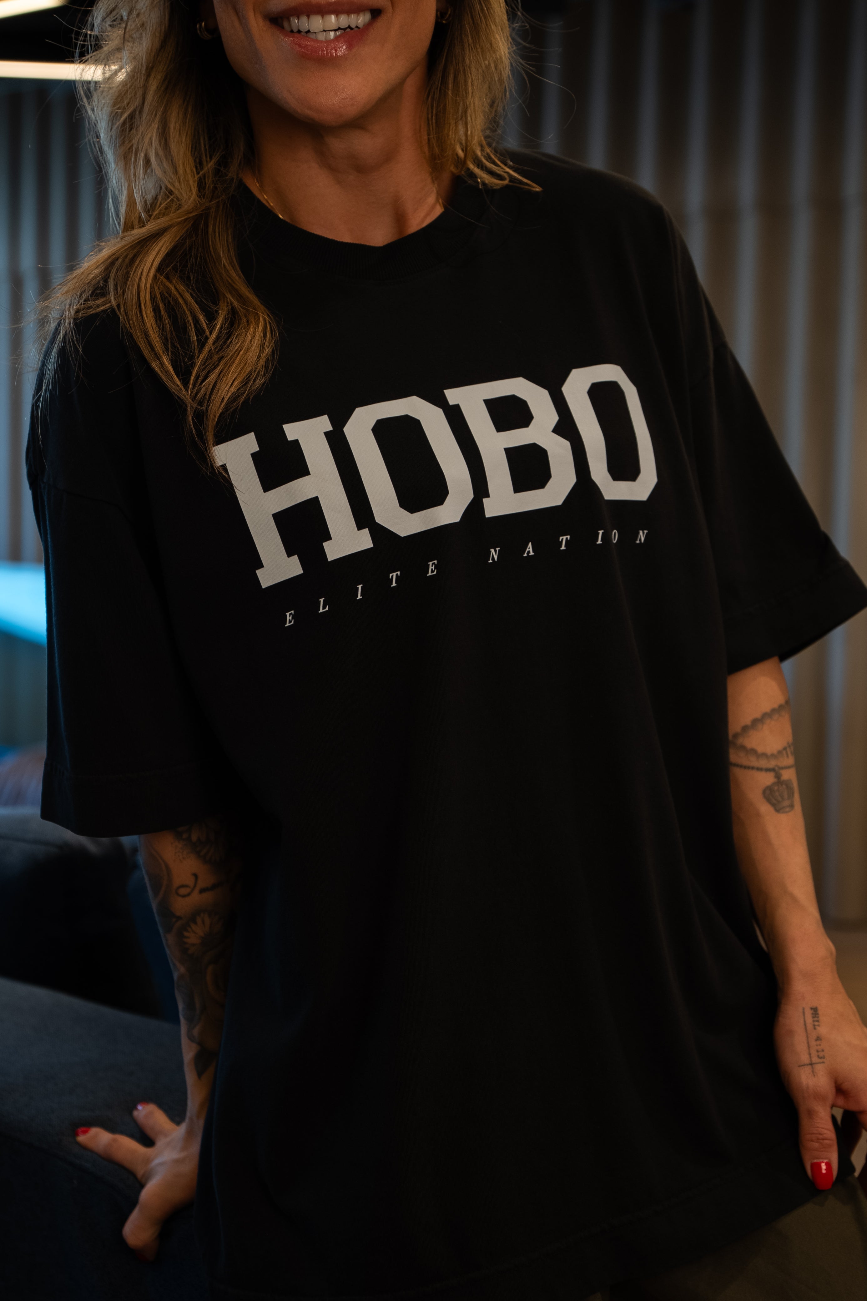 Camiseta Sports Club - Oversized Preta