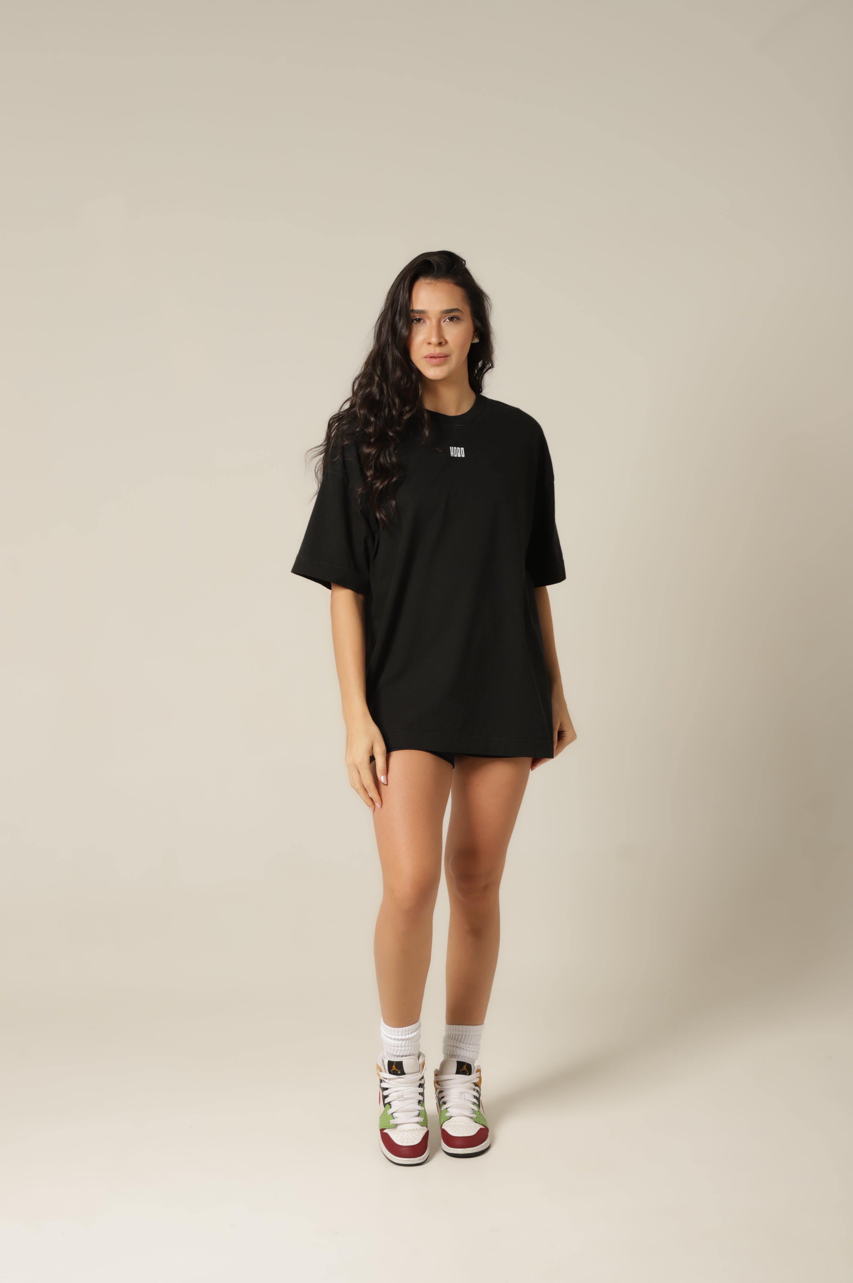 Camiseta Oversized Ame a Deus Preto Estampa Branca