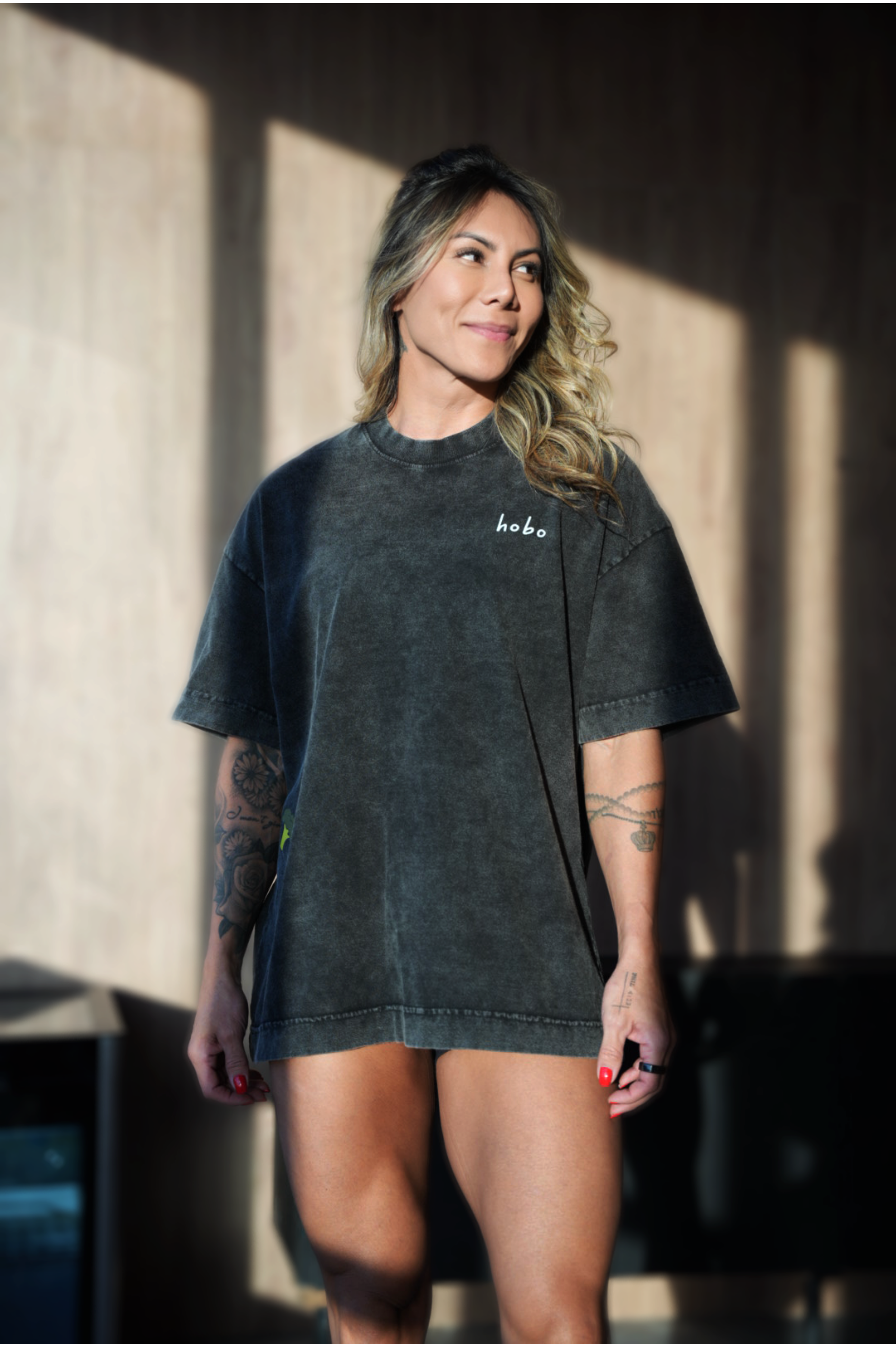 Camiseta Beba Água - Oversized Preta Marmorizada