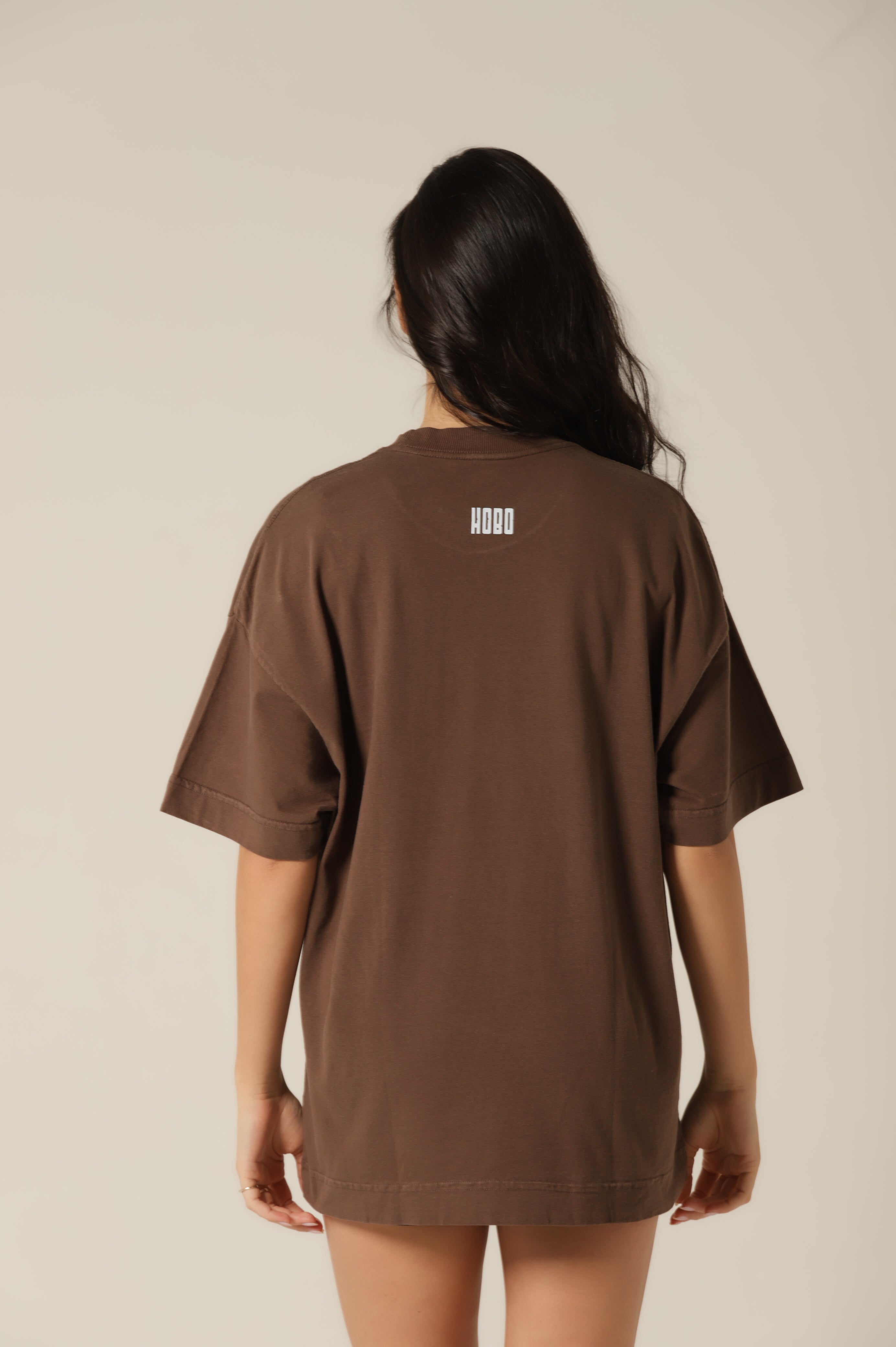 Camiseta Oversized Spoiler - Marrom Café [ Estampa Branca ]